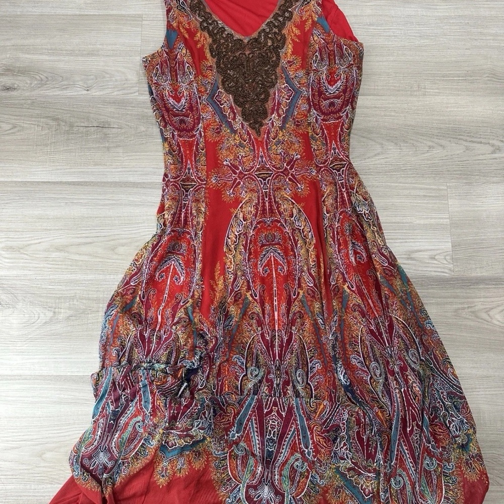 Red Reba women’s dress size M